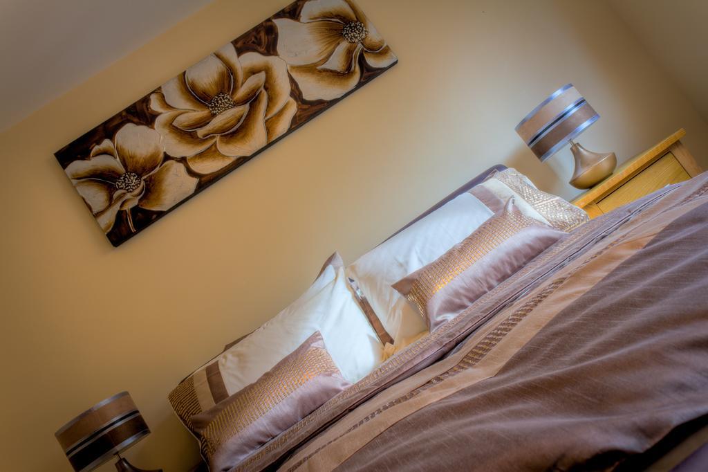 The Lindley Suite - Simple2Let Serviced Apartments Huddersfield Buitenkant foto