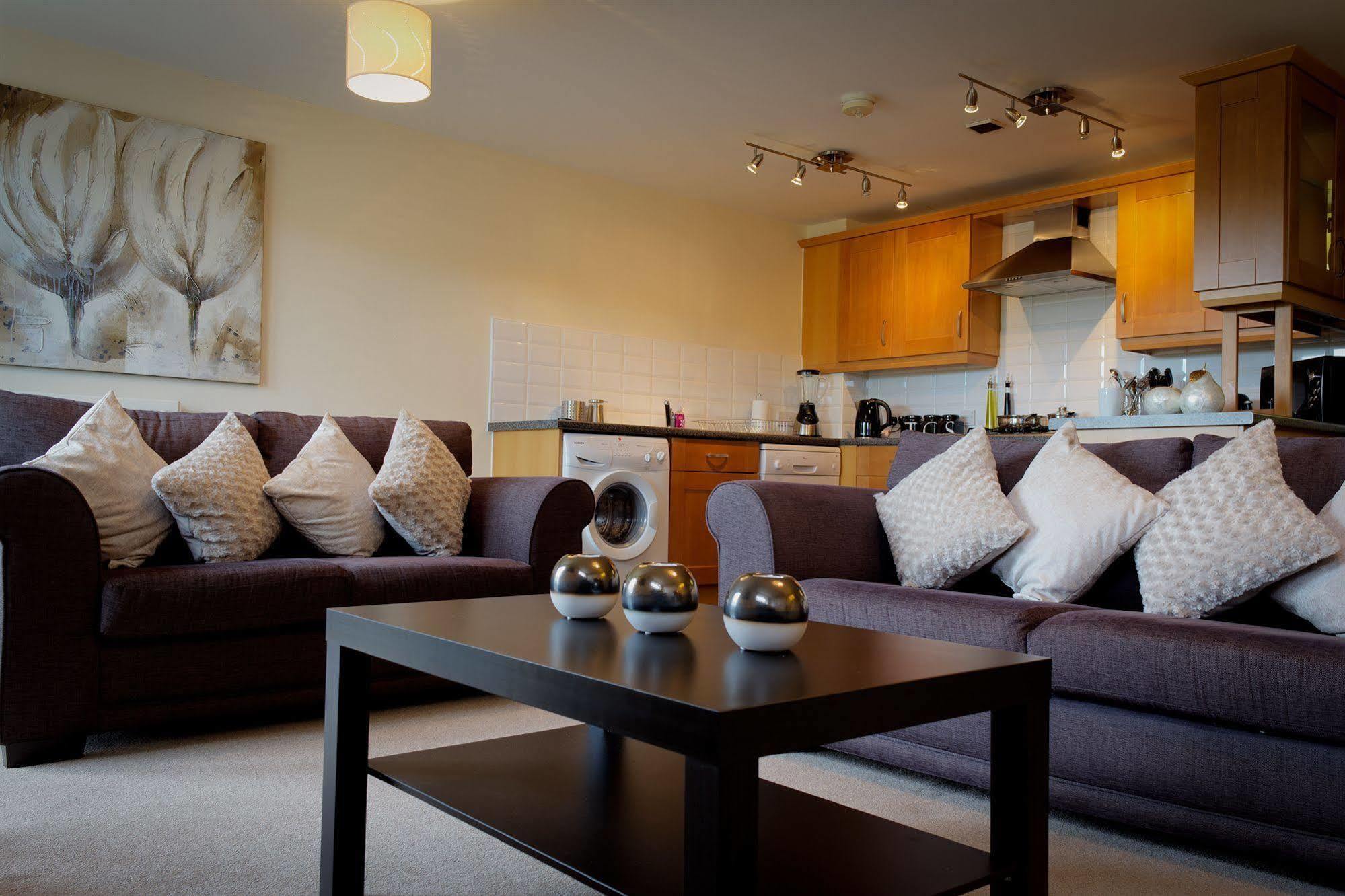 The Lindley Suite - Simple2Let Serviced Apartments Huddersfield Buitenkant foto