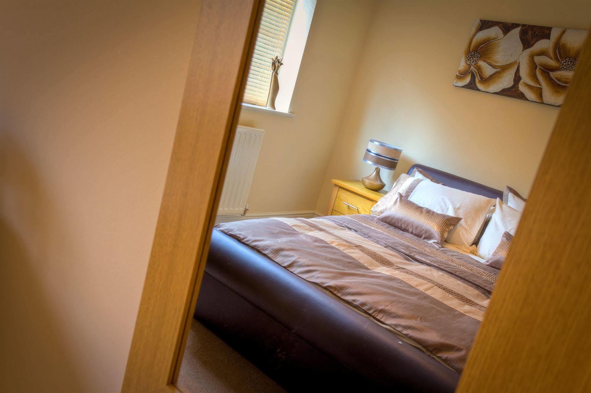 The Lindley Suite - Simple2Let Serviced Apartments Huddersfield Buitenkant foto