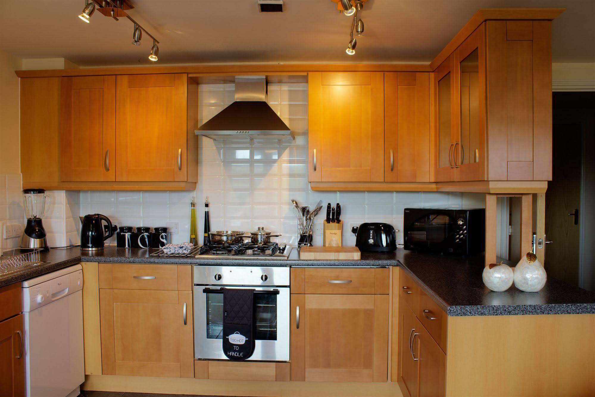 The Lindley Suite - Simple2Let Serviced Apartments Huddersfield Buitenkant foto