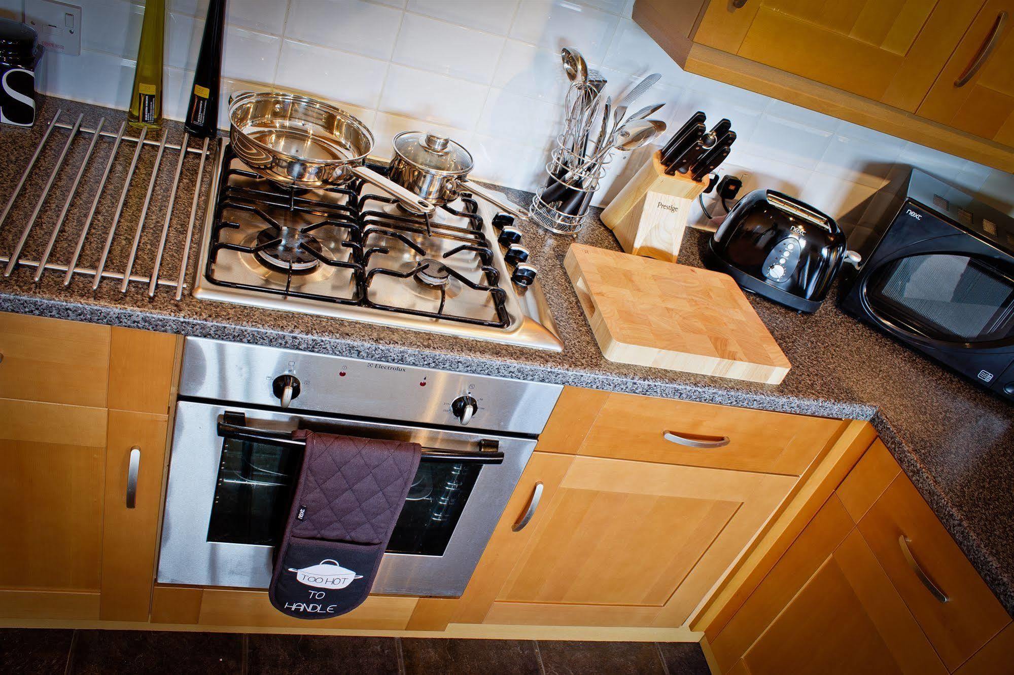 The Lindley Suite - Simple2Let Serviced Apartments Huddersfield Buitenkant foto