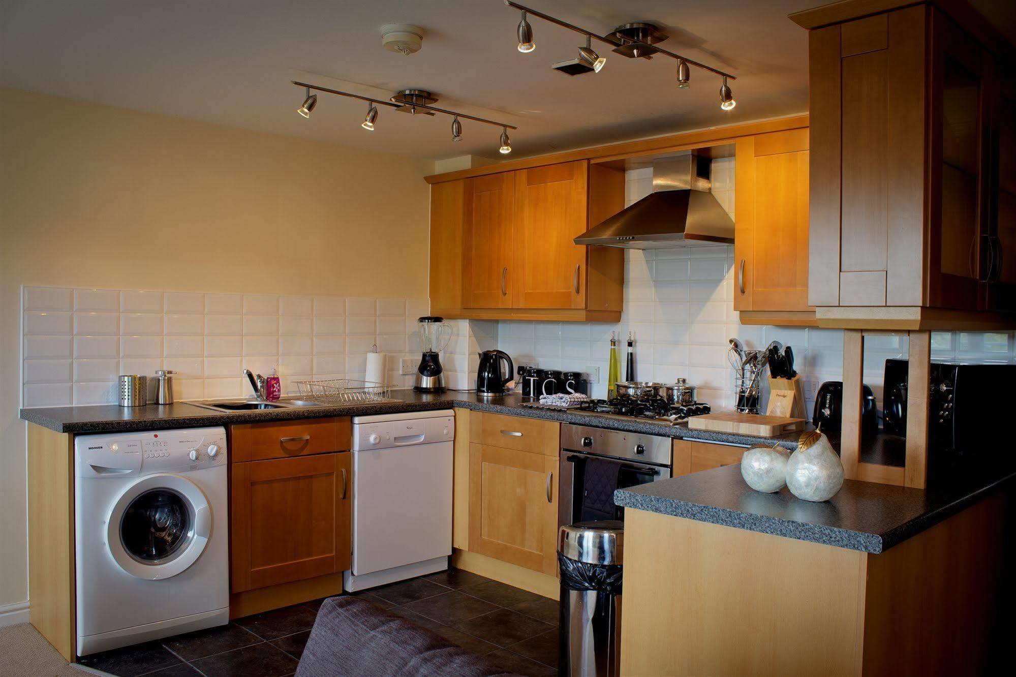 The Lindley Suite - Simple2Let Serviced Apartments Huddersfield Buitenkant foto